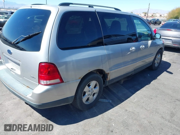 2005 Ford Freestar SES с VIN 2FMZA57625BA22238, выставлен на аукционе IAAI как лот 41840708 с пробегом 195 192 миль миль и . История ставок и продаж доступна на DreamBid. Изображение 4.