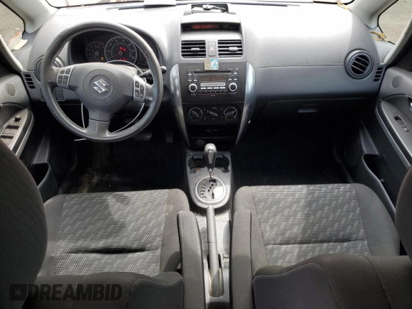 2009 Suzuki SX4 AWD z VIN JS2YB413895101144, wystawiony jako Copart lot #54895655 z przebiegiem 81 261 mil mil oraz Szkoda całkowita • Salvage title. Historia ofert i sprzedaży dostępna na DreamBid. Obrazek 8.