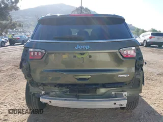 2018 Jeep Compass Latitude with VIN 3C4NJCBB2JT462065, listed as a IAAI auction lot 41985263 with 38,863 mi miles. Bid and sale history available at carsss.com. Image 17.