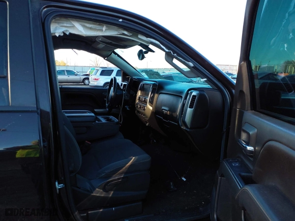 2018 Chevrolet Silverado 1500 LT with VIN 1GCVKREC1JZ292441, listed as a IAAI auction lot 41074213 with 146,607 mi miles. Bid and sale history available at carsss.com. Image 5.