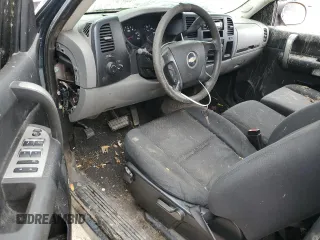 2007 Chevrolet Silverado 1500 LS with VIN 2GCEC13C171706370, listed as a Copart auction lot 47033325 with 109,299 mi miles and Salvage Title. Bid and sale history available at DreamBid. Image 8.