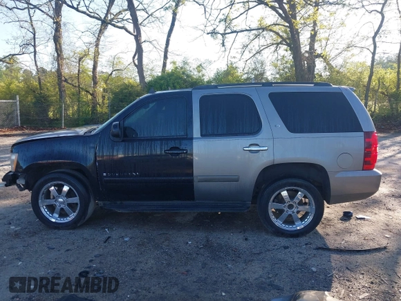2008 Chevrolet Tahoe 1LT z VIN 1GNFC13048R216130, wystawiony jako IAAI lot #42020994 z przebiegiem 300 721 mil mil oraz . Historia ofert i sprzedaży dostępna na DreamBid. Obrazek 15.