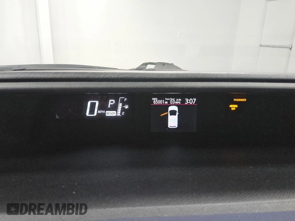 2016 Toyota Prius One z VIN JTDKDTB35G1125022, wystawiony jako Copart lot #53559105 z przebiegiem 65 001 mil mil oraz Czysty tytuł • Clean title. Historia ofert i sprzedaży dostępna na DreamBid. Obrazek 9.