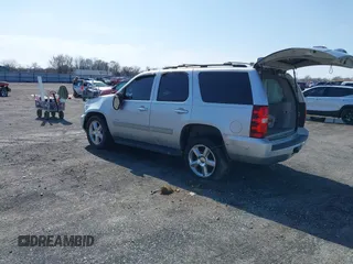 2013 Chevrolet Tahoe LT z VIN 1GNSCBE06DR106384, wystawiony jako IAAI lot #41574274 z przebiegiem 168 655 mil mil oraz . Historia ofert i sprzedaży dostępna na DreamBid. Obrazek 3.