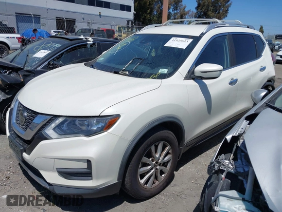 2020 Nissan Rogue SV with VIN JN8AT2MT6LW003230, listed as a IAAI auction lot 41925623 with 115,920 mi miles. Bid and sale history available at carsss.com. Image 18.
