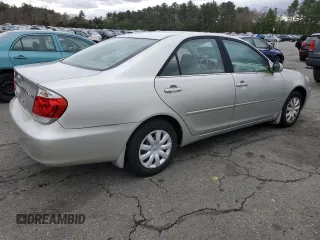 2005 Toyota Camry STD z VIN 4T1BE32K15U979470, wystawiony jako Copart lot #53519575 z przebiegiem 120 213 mil mil oraz Szkoda całkowita • Salvage title. Historia ofert i sprzedaży dostępna na DreamBid. Obrazek 3.