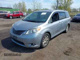 2011 Toyota Sienna XLE AAS с VIN 5TDYK3DC1BS142229, выставлен на аукционе IAAI как лот 42076380 с пробегом 132 768 миль миль и . История ставок и продаж доступна на DreamBid. Изображение 2.