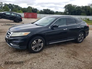 2013 Honda Crosstour EX-L with VIN 5J6TF1H5XDL000779, listed as a Copart auction lot 71364254 with 241,041 mi miles and Clean Title. Bid and sale history available at carsss.com. Image 1.