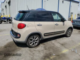2015 FIAT 500L Urbana Trekking z VIN ZFBCFADH8FZ033661, wystawiony jako Copart lot #53711595 z przebiegiem 124 792 mil mil oraz Szkoda całkowita • Salvage title. Historia ofert i sprzedaży dostępna na DreamBid. Obrazek 3.