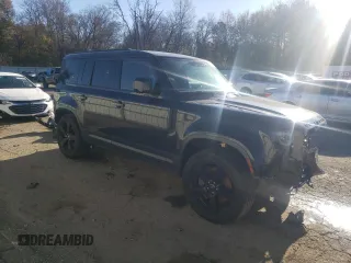 2023 Land Rover Defender S z VIN SALEJ7EXXP2231853, wystawiony jako Copart lot #85451834 z przebiegiem Nie podano mil oraz Szkoda całkowita • Salvage title. Historia ofert i sprzedaży dostępna na DreamBid. Obrazek 4.