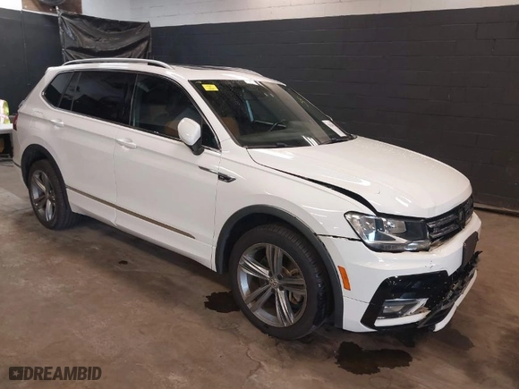 2019 Volkswagen Tiguan SE with VIN 3VV2B7AX8KM005679, listed as a IAAI auction lot 42024471 with 18,775 mi miles. Bid and sale history available at carsss.com. Image 1.
