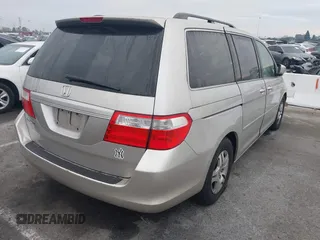 2007 Honda Odyssey EX-L with VIN 5FNRL38647B413026, listed as a IAAI auction lot 41824641 with 221,480 mi miles. Bid and sale history available at carsss.com. Image 4.