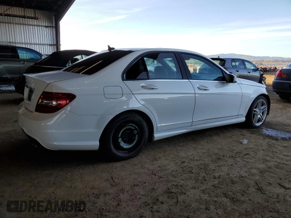 2013 Mercedes-Benz C 350 Sport with VIN WDDGF5HB4DG155153, listed as a Copart auction lot 87117974 with 9,198 mi miles and Clean Title. Bid and sale history available at DreamBid. Image 3.