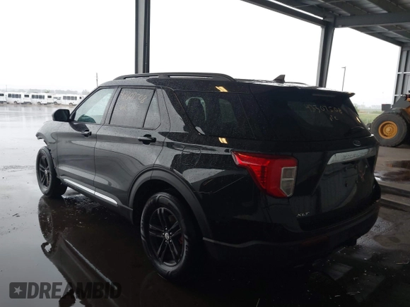 2024 Ford Explorer XLT with VIN 1FMSK8DH7RGA32154, listed as a IAAI auction lot 42307508 with 46,402 mi miles and . Bid and sale history available at DreamBid. Image 3.
