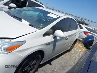 2015 Toyota Prius Four with VIN JTDKN3DU8F1993386, listed as a IAAI auction lot 42333733 with 168,754 mi miles and . Bid and sale history available at DreamBid. Image 14.