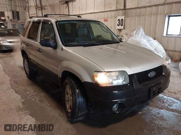 2006 Ford Escape XLT with VIN 1FMYU03196KA11342, listed as a IAAI auction lot 42237654 with 146,929 mi miles and . Bid and sale history available at DreamBid. Image 6.