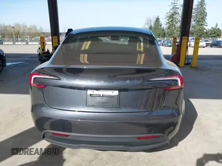2025 Tesla Model 3 Long Range with VIN 5YJ3E1EA4SF987552, listed as a IAAI auction lot 41959743 with 187 mi miles and . Bid and sale history available at DreamBid. Image 16.