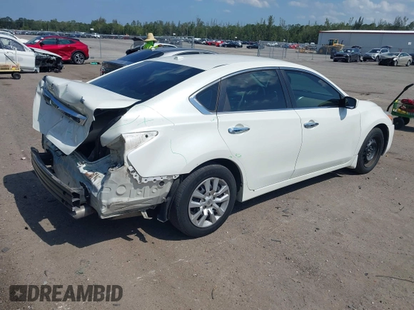 2015 Nissan Altima 2.5 SV with VIN 1N4AL3AP6FC434347, listed as a IAAI auction lot 42058176 with 131,022 mi miles. Bid and sale history available at carsss.com. Image 4.