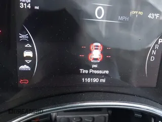 2019 Jeep Grand Cherokee Overland with VIN 1C4RJFCG6KC726690, listed as a IAAI auction lot 41421299 with 116,190 mi miles. Bid and sale history available at carsss.com. Image 7.