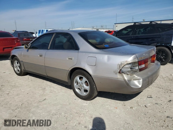1998 Lexus ES 300 with VIN JT8BF28G3W5030236, listed as a Copart auction lot 45691855 with 181,675 mi miles and Salvage title. Bid and sale history available at DreamBid. Image 2.