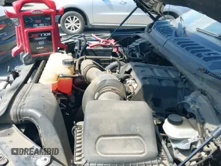 2018 Ford F-150 XL z VIN 1FTEX1EP3JFA35045, wystawiony jako IAAI lot #43286641 z przebiegiem 89 381 mil mil oraz . Historia ofert i sprzedaży dostępna na DreamBid. Obrazek 20.