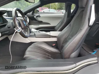 2016 BMW i8 z VIN WBY2Z2C53GV675600, wystawiony jako Copart lot #69637234 z przebiegiem 26 756 mil mil oraz Czysty tytuł • Clean title. Historia ofert i sprzedaży dostępna na DreamBid. Obrazek 7.