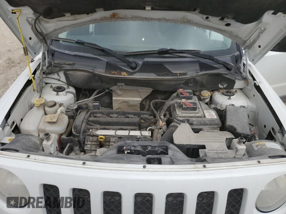 2014 Jeep Patriot Latitude with VIN 1C4NJPFAXED625758, listed as a Copart auction lot 51084625 with 186,517 mi miles and Salvage Title. Bid and sale history available at carsss.com. Image 13.