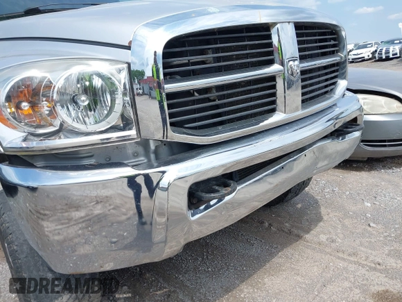 2007 Dodge 2500 SLT z VIN 1D7KS28A17J582602, wystawiony jako IAAI lot #42087956 z przebiegiem 255 630 mil mil oraz . Historia ofert i sprzedaży dostępna na DreamBid. Obrazek 18.
