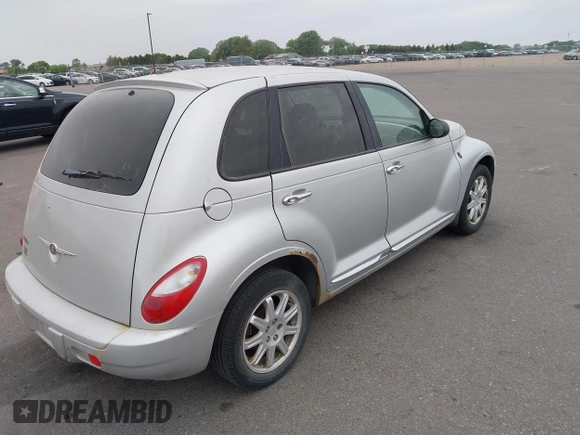 2010 Chrysler PT Cruiser z VIN 3A4GY5F98AT218731, wystawiony jako IAAI lot #42248283 z przebiegiem 142 024 mil mil oraz . Historia ofert i sprzedaży dostępna na DreamBid. Obrazek 4.
