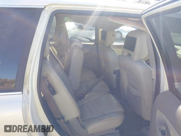 2006 Volvo XC90 4.4L V8 with VIN YV4CZ852X61243603, listed as a IAAI auction lot 41765061 with 213,542 mi miles. Bid and sale history available at carsss.com. Image 8.