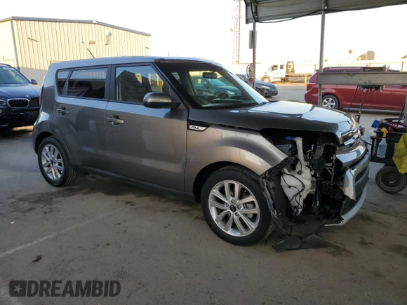 2019 Kia Soul + with VIN KNDJP3A58K7697360, listed as a Copart auction lot 41882305 with 40,403 mi miles and Salvage Title. Bid and sale history available at DreamBid. Image 4.