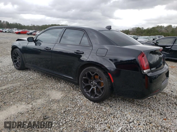 2019 Chrysler 300 S z VIN 2C3CCABG1KH577854, wystawiony jako Copart lot #47321705 z przebiegiem 112 511 mil mil oraz Szkoda całkowita • Salvage title. Historia ofert i sprzedaży dostępna na DreamBid. Obrazek 2.