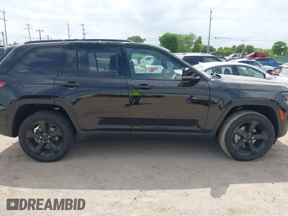 2024 Jeep Grand Cherokee Limited with VIN 1C4RJHBG9RC168955, listed as a IAAI auction lot 42032904 with 7,496 mi miles and . Bid and sale history available at DreamBid. Image 14.