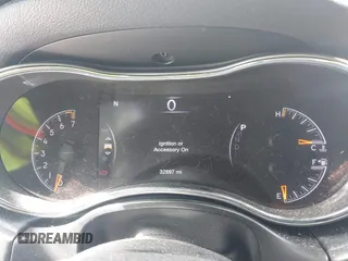 2021 Jeep Grand Cherokee Laredo E z VIN 1C4RJEAG9MC740244, wystawiony jako IAAI lot #42112847 z przebiegiem 32 897 mil mil oraz . Historia ofert i sprzedaży dostępna na DreamBid. Obrazek 15.