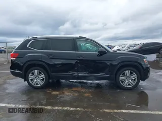 2018 Volkswagen Atlas SEL Premium z VIN 1V2NR2CA5JC533259, wystawiony jako IAAI lot #41799476 z przebiegiem 49 616 mil mil oraz . Historia ofert i sprzedaży dostępna na DreamBid. Obrazek 13.