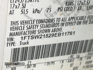 2009 Ford F-250 XL with VIN 1FTSW21529EB11761, listed as a IAAI auction lot 42656062 with 58,624 mi miles and . Bid and sale history available at DreamBid. Image 4.