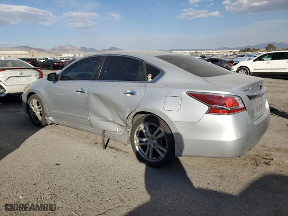 2014 Nissan Altima 3.5 SL with VIN 1N4BL3AP9EC423944, listed as a Copart auction lot 43080695 with 137,746 mi miles and Salvage Title. Bid and sale history available at carsss.com. Image 2.