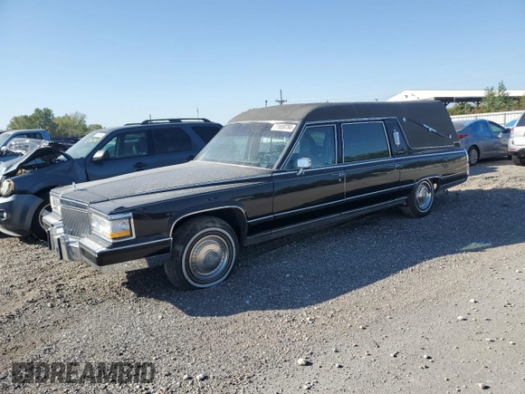 1992 Cadillac Brougham z VIN 1G6DW54E9NR713312, wystawiony jako Copart lot #71659794 z przebiegiem 41 467 mil mil oraz Tytuł czysty. Historia ofert i sprzedaży dostępna na DreamBid. Obrazek 1.