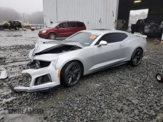 2019 Chevrolet Camaro ZL1 with VIN 1G1FK1R64K0122759, listed as a Copart auction lot 44143985 with 0 mi miles and Salvage Title. Bid and sale history available at carsss.com. Image 1.