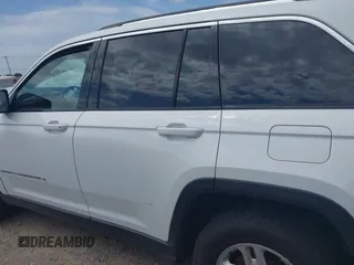 2023 Jeep Grand Cherokee Laredo с VIN 1C4RJHAG1PC641102, выставлен на аукционе IAAI как лот 42457130 с пробегом 50 533 миль миль и . История ставок и продаж доступна на DreamBid. Изображение 14.