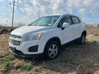 2015 Chevrolet Trax LS with VIN 3GNCJPSB6FL215967, listed as a Copart auction lot 54605435 with 1 mi miles and Clean Title. Bid and sale history available at carsss.com. Image 2.