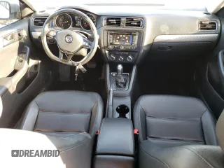 2015 Volkswagen Jetta SE z VIN 3VWD07AJ4FM229656, wystawiony jako Copart lot #49211565 z przebiegiem 96 173 mil mil oraz Szkoda całkowita • Salvage title. Historia ofert i sprzedaży dostępna na DreamBid. Obrazek 8.