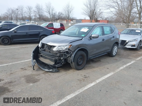 2018 Nissan Rogue SV z VIN KNMAT2MV5JP585695, wystawiony jako IAAI lot #41613763 z przebiegiem 45 091 mil mil oraz . Historia ofert i sprzedaży dostępna na DreamBid. Obrazek 17.