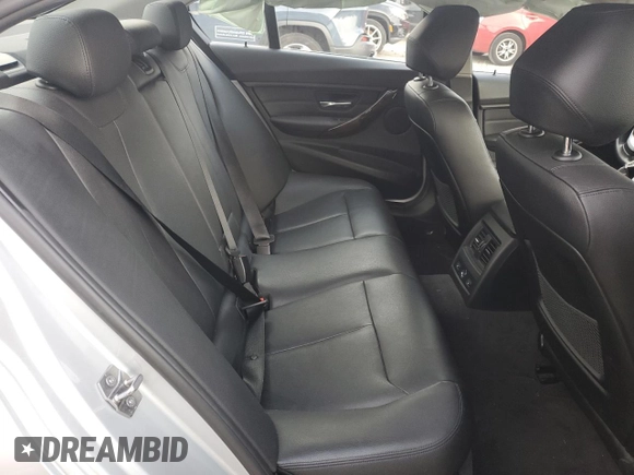 2015 BMW 3 Series 335i xDrive z VIN WBA3B9C56FF589156, wystawiony jako Copart lot #41339095 z przebiegiem 89 916 mil mil oraz Szkoda całkowita • Salvage title. Historia ofert i sprzedaży dostępna na DreamBid. Obrazek 10.