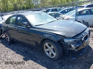 2015 BMW 3 Series 328i xDrive z VIN WBA3B5G52FNS14339, wystawiony jako IAAI lot #42218733 z przebiegiem Nie podano mil oraz . Historia ofert i sprzedaży dostępna na DreamBid. Obrazek 1.