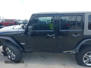 2008 Jeep Wrangler Unlimited Sahara with VIN 1J4GB59198L619802, listed as a IAAI auction lot 42361793 with 272,295 mi miles and . Bid and sale history available at DreamBid. Image 15.