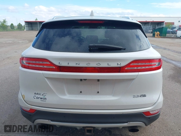 2016 Lincoln MKC Reserve with VIN 5LMTJ3DH1GUJ12829, listed as a IAAI auction lot 42370899 with 123,980 mi miles and . Bid and sale history available at DreamBid. Image 17.