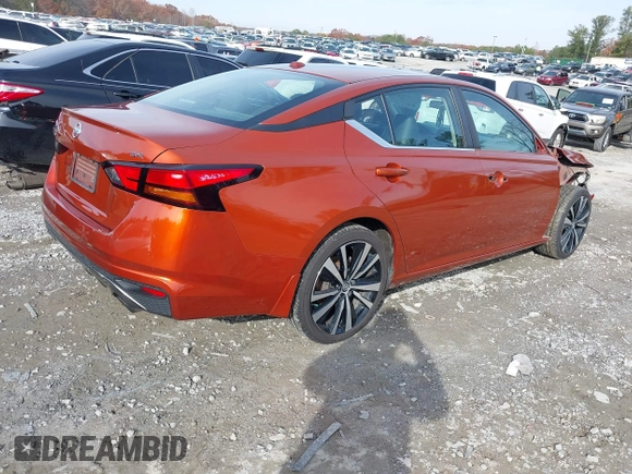 2019 Nissan Altima 2.5 SR with VIN 1N4BL4CV6KC102571, listed as a IAAI auction lot 40963352 with 203,747 mi miles. Bid and sale history available at carsss.com. Image 4.