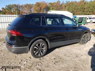 2022 Volkswagen Tiguan S with VIN 3VV1B7AX4NM057164, listed as a Copart auction lot 80263684 with 100,041 mi miles and Salvage Title. Bid and sale history available at carsss.com. Image 3.