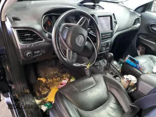 2021 Jeep Cherokee Latitude Lux z VIN 1C4PJMMX2MD108922, wystawiony jako Copart lot #62898095 z przebiegiem Nie podano mil oraz Szkoda całkowita • Salvage title. Historia ofert i sprzedaży dostępna na DreamBid. Obrazek 8.